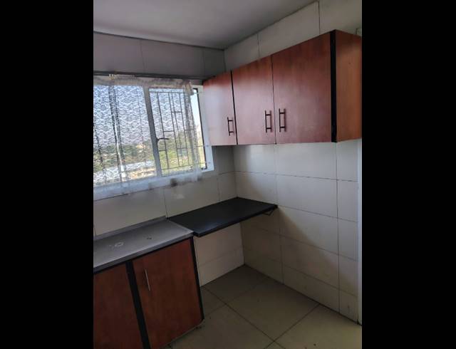 2 BEDROOM APARTMENT FOR SALE IN PINETOWN CENTRAL